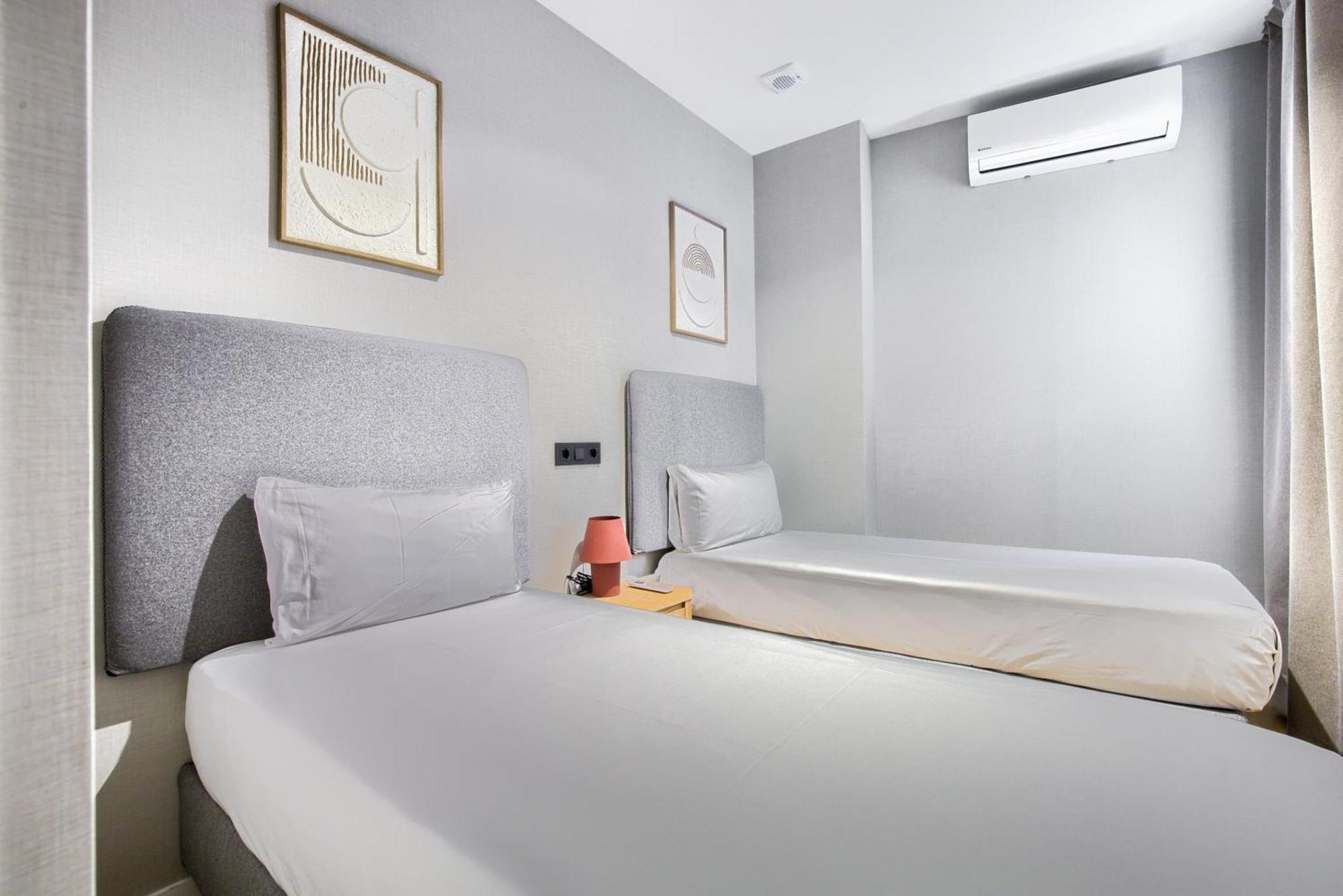 Dobo Madrid Justicia Apartment ภายนอก รูปภาพ