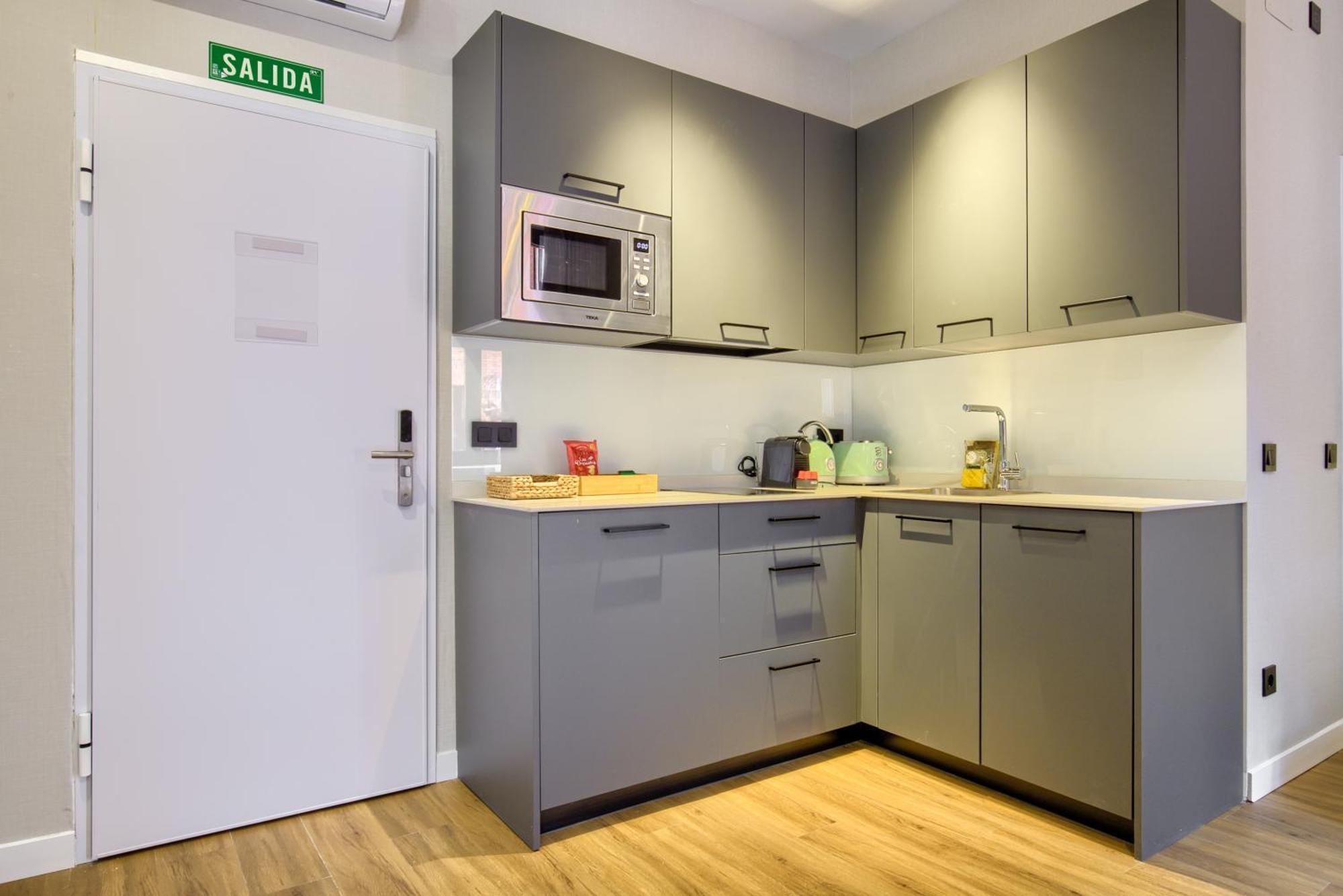 Dobo Madrid Justicia Apartment ภายนอก รูปภาพ